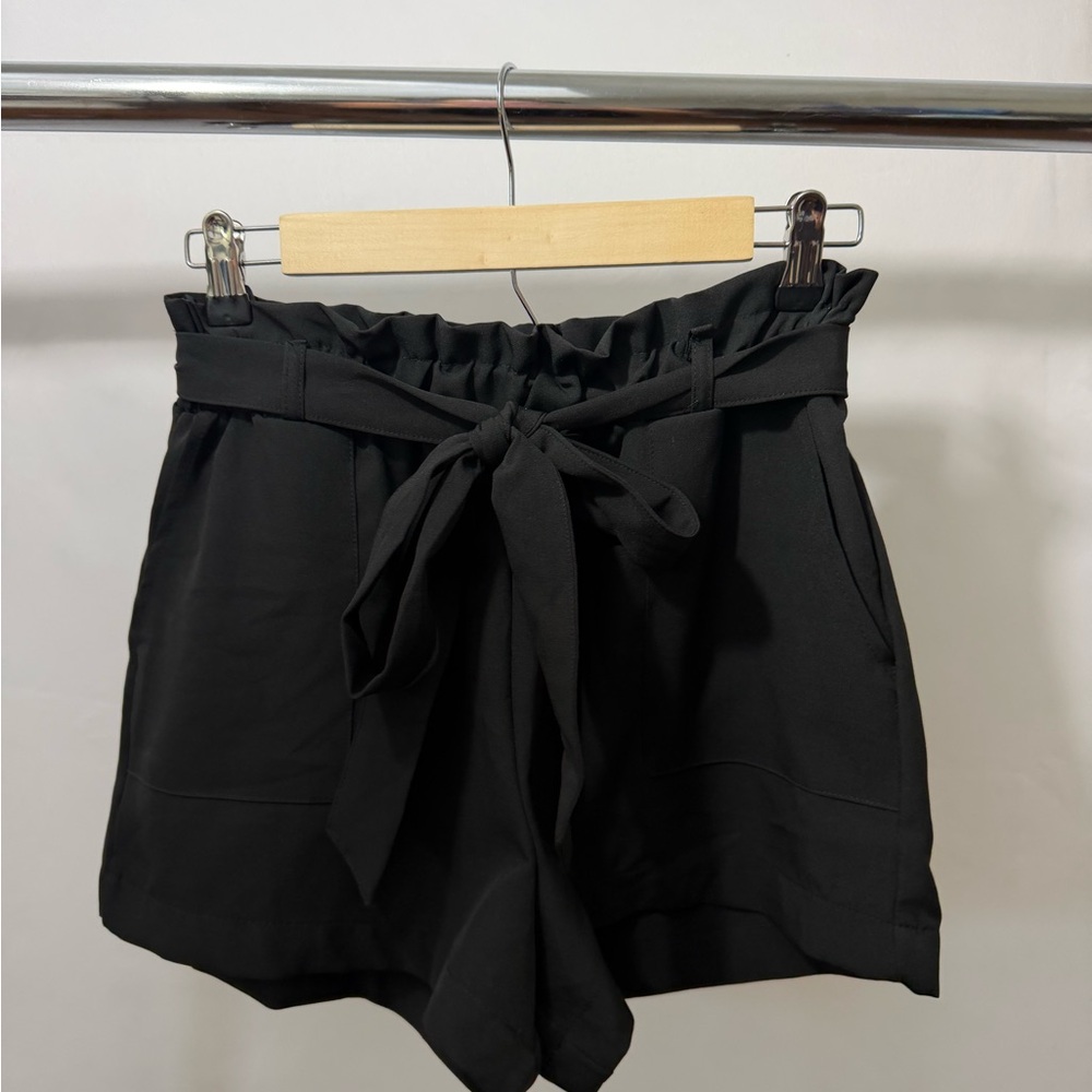 Dizzy Gal Black Paperbag Waist Shorts Tie Belt High Waisted Women’s‎ M
